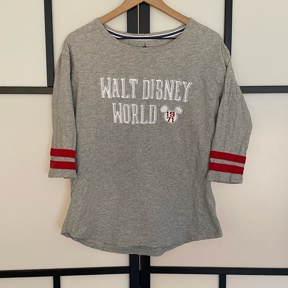 Walt Disney World 1971 Collegiate shirt. Size medium